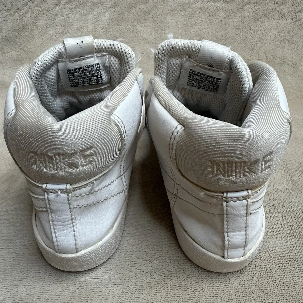 Nike Kids‎ Blazer Mid 77 white Size 11C Little Kids